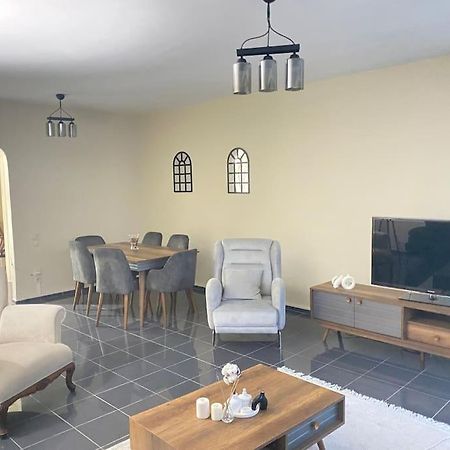 Comfy - Spacious Flat On The Kadikoey Seaside Daire İstanbul Dış mekan fotoğraf
