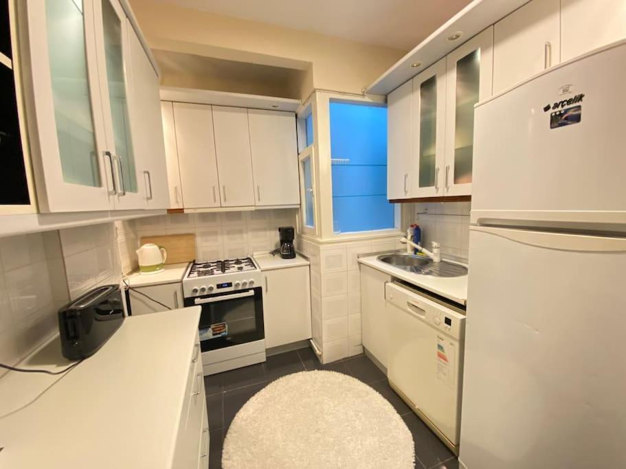 Comfy - Spacious Flat On The Kadikoey Seaside Daire İstanbul Dış mekan fotoğraf