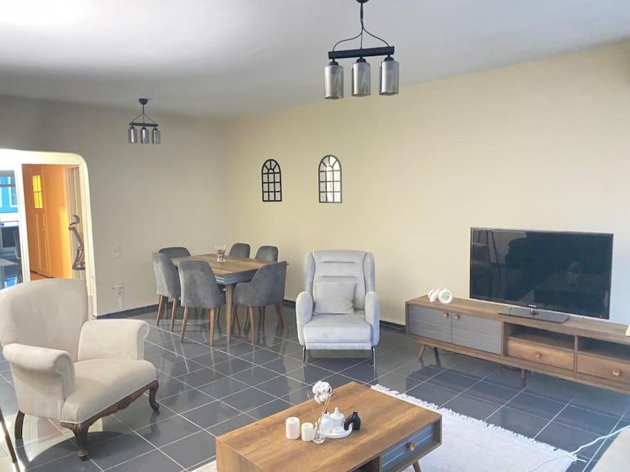Comfy - Spacious Flat On The Kadikoey Seaside Daire İstanbul Dış mekan fotoğraf