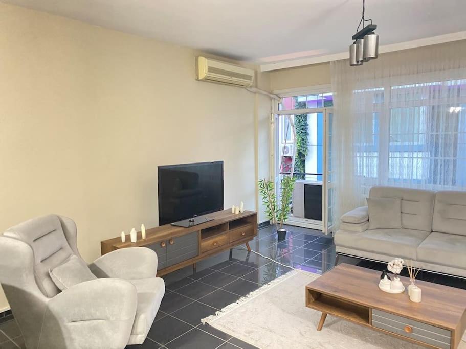 Comfy - Spacious Flat On The Kadikoey Seaside Daire İstanbul Dış mekan fotoğraf